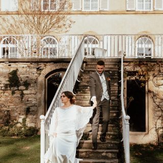 L’élégance d’un mariage automnal pour Emma et Aurélien 🍂✨

Vous aimez ce mood ? 

Domaine : @domainedechanille
Photographe et organisatrice : @regard.autre
Maquilleuse et organisatrice : @angelartesthetique
Photographe : @marina.m.capturer 
Vidéaste : @windy_film_
Décoratrice : @c.mon.reve
Fleuriste : @couleursdefleursmontluel
Coiffeuse : @latelierjohanna
Robe mariée : maison41_elegance_intemporelle
Costume : @esprit3pieces 
Bijoux: @lywincreations
Mariés : @aurelcch @emmafrncs_
Coiffure : @latelierjohanna
Wedding cheesecake : @fromagerieemmad