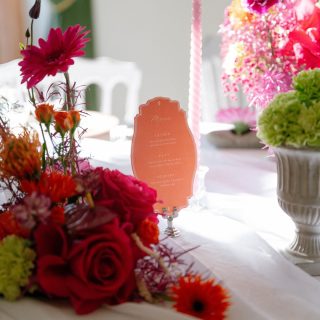 Focus papeterie du jour j ✨

Pour le mariage d’Anne-Lorie et Lucas, j'ai réalisé une papeterie sur-mesure : menus, marque-places et détails graphiques assortis à leur univers coloré.

Chaque élément a été conçu pour trouver sa place dans ce décor joyeux : formes vintages, palette vitaminée, typographies fines… un ensemble harmonieux pour célébrer leur amour avec intention.

Merci aux mariés pour leur confiance.
La papeterie devient un souvenir, un fil conducteur, un éclat de leur univers partagé.

Lieu: @chateaudefortis
Papeterie et organisatrice: @brunecreationdesign
Maquilleuse et organisatrice: @angelartesthetique
Photographe: @camillelopez_photographe
Créatrice de contenu: @getbusycontent
Artiste florale et scénographie: @lameenfleurs
Art de la table : @rose_ebene.fr
Coiffure: @naturedetremarylise
Robe de mariée: @tada_thedressmaker
Costume: @esprit3pieces
Bijoux: @lywincreations
Alliances: @celinni_lyon_annecy
Weeding cake: @cakeconamore
Bar à cocktail: @lemixologiste
Illustratrice: @atelier_figures
Couples modèle photo: @anneloriebaert
Modèles témoins :
@laurineduchaud
@aureliesrgt